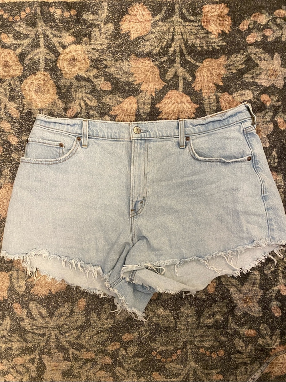 Light Blue Frayed Hem Women's Denim Shorts